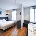 Logis Des Châteaux De La Loire Hotel 2*