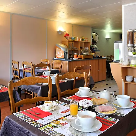 Hotel Logis Des Châteaux De La Loire 2*