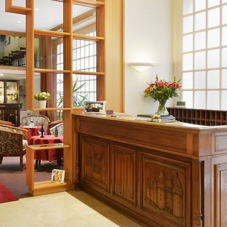 Logis Des Châteaux De La Loire Hotel 2*