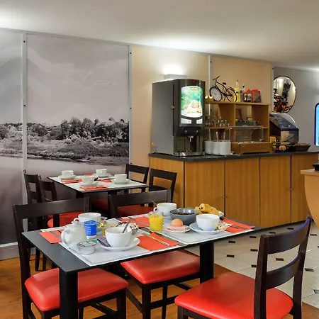 Hotel Logis Des Chateaux De La Loire 2*