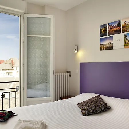 Logis Des Châteaux De La Loire Hotel 2*
