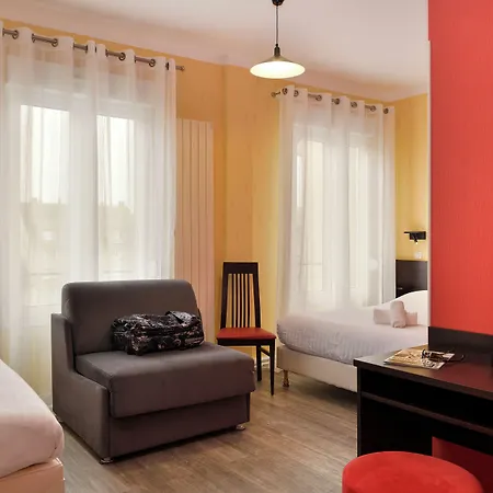 Logis Des Chateaux De La Loire Hotel