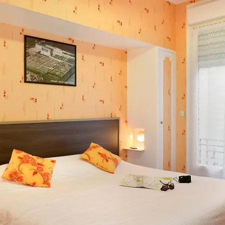 Hotel Logis Des Châteaux De La Loire 2*