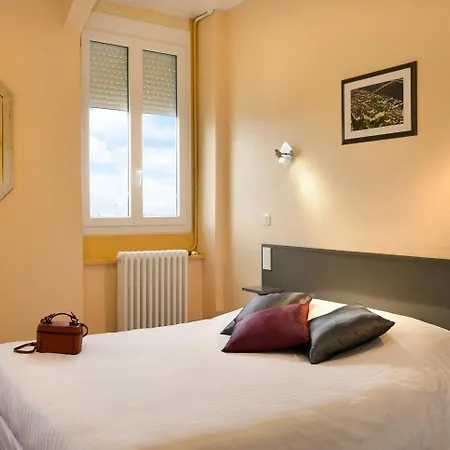 Logis Des Chateaux De La Loire 2*