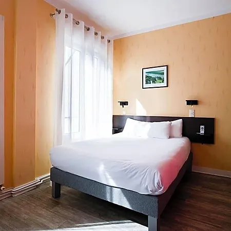 Hotel Logis Des Chateaux De La Loire 2*