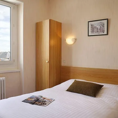 Hotel Logis Des Châteaux De La Loire 2*