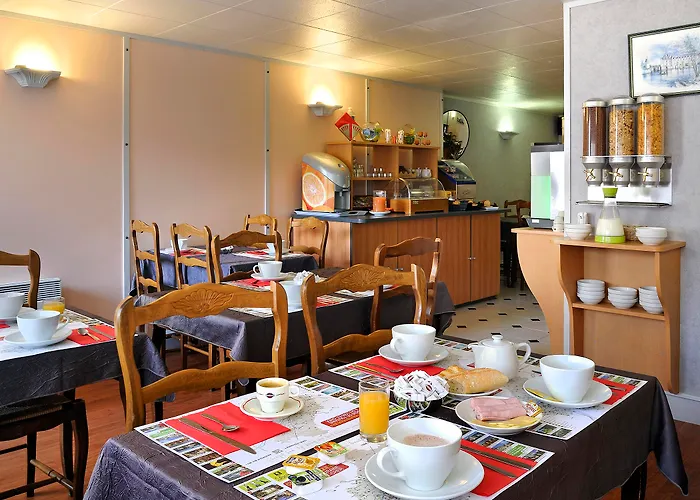 Hotel Logis Des Chateaux De La Loire 2*