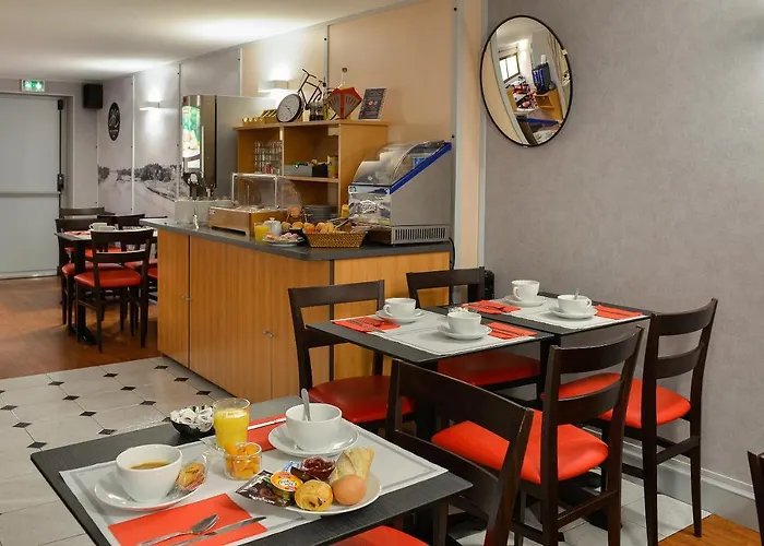 Logis Des Chateaux De La Loire 2*