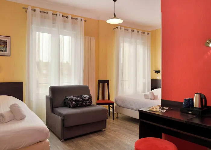 Logis Des Chateaux De La Loire Hotel