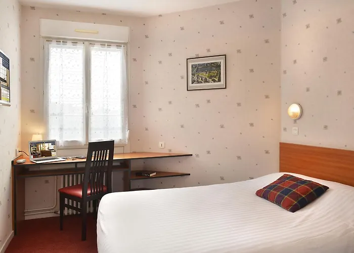 Logis Des Chateaux De La Loire Hotel