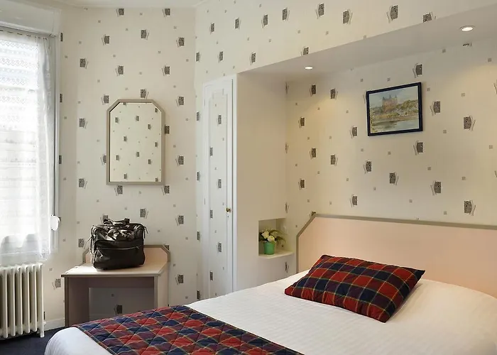 Logis Des Chateaux De La Loire Hotel 2*